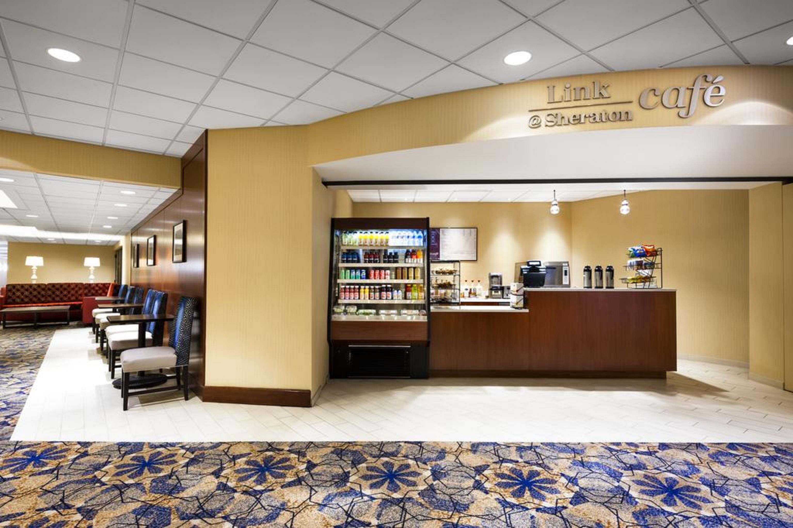 Sheraton Pittsburgh Hotel At Station Square Экстерьер фото