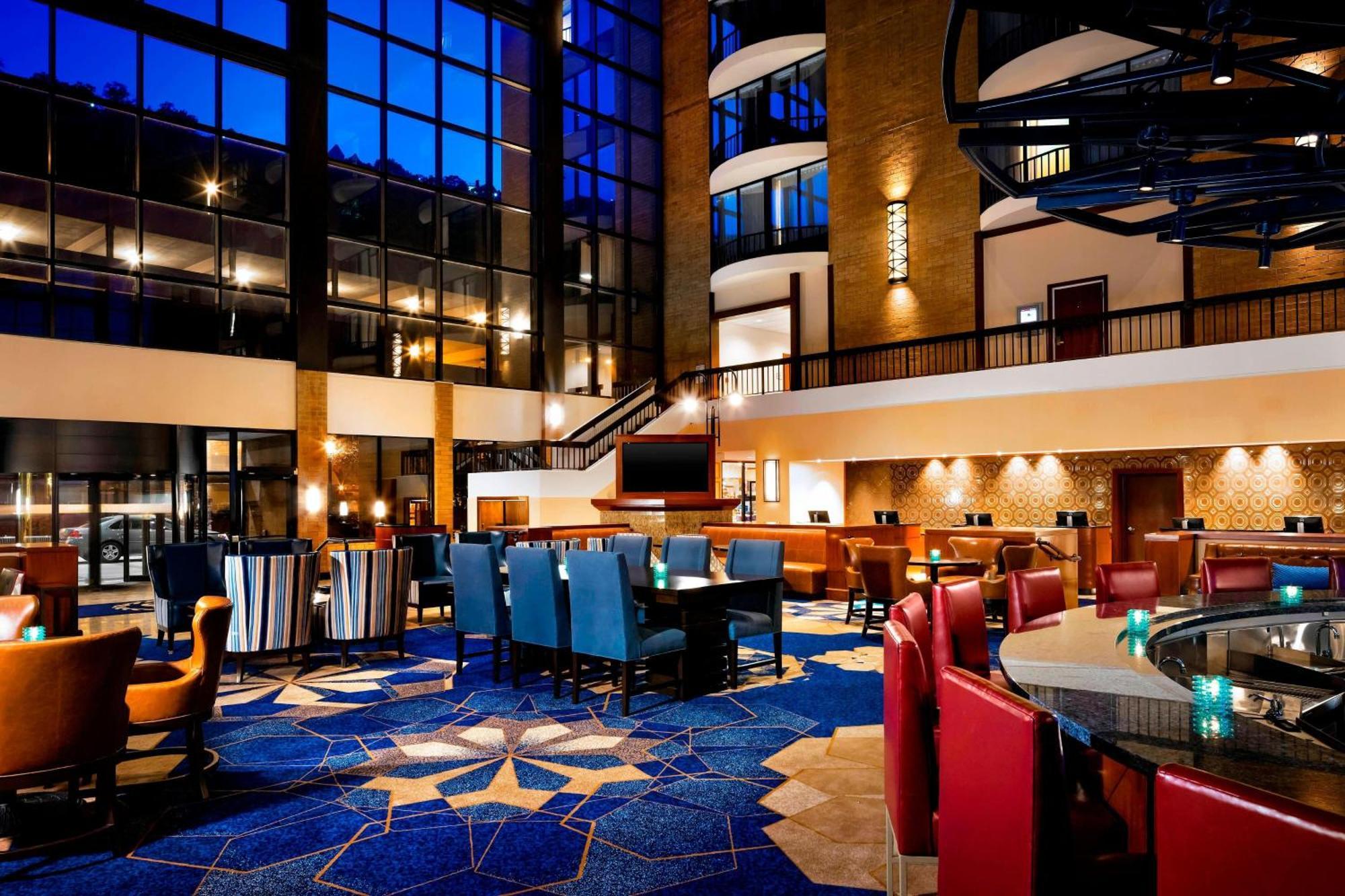 Sheraton Pittsburgh Hotel At Station Square Экстерьер фото