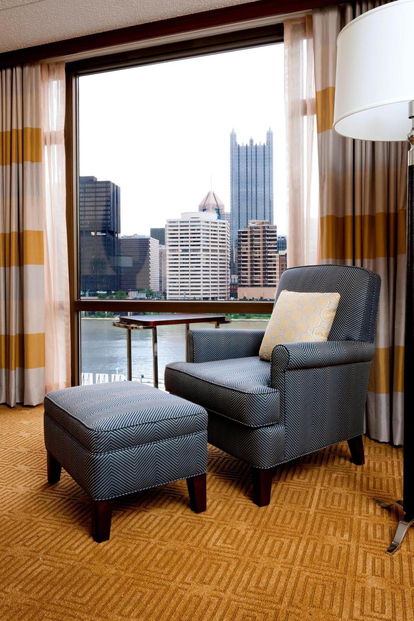 Sheraton Pittsburgh Hotel At Station Square Экстерьер фото